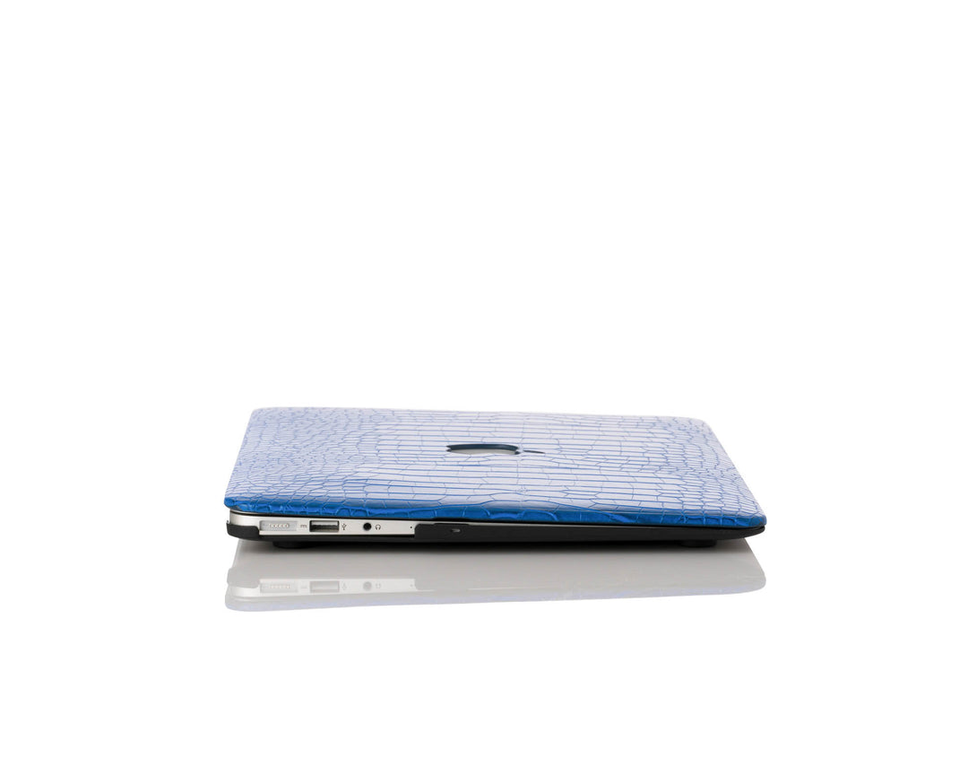 iArmor Croc-Style MacBook Case – Ocean Blue Serenity