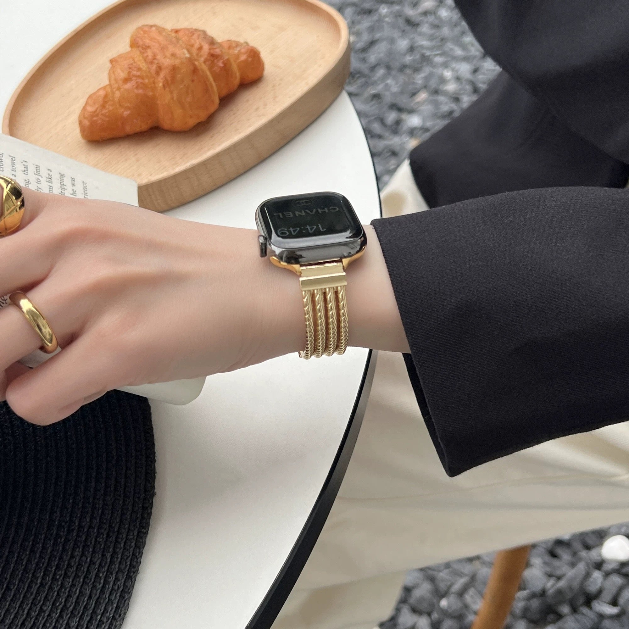 iArmor Weizen-inspiriertes 4-reihiges gebogenes Metallkettengliedarmband für die Apple Watch